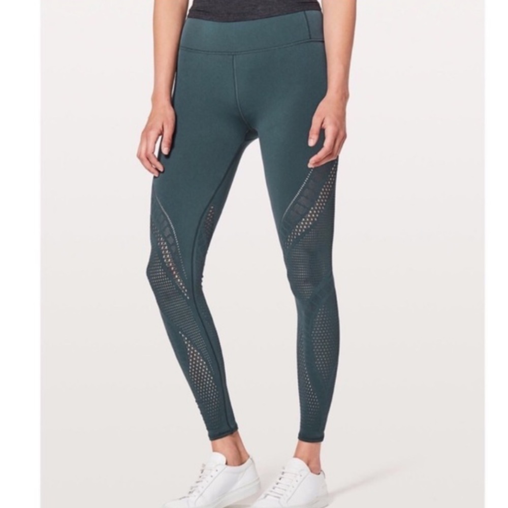 lululemon | reveal 7/8 tight legging